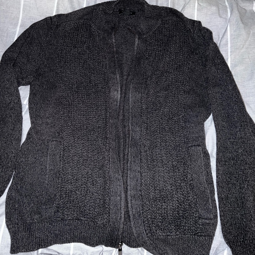 Mens attention zip up cardigan. This is a mens large. EXTREMELY comfortable!!